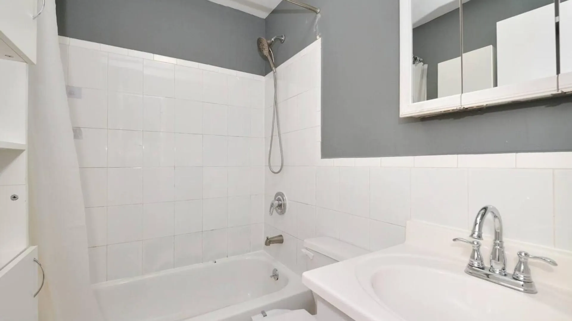 Urban Sunshine Cozy 1-Bedroom In Nycs Heart New York 0*,  United States