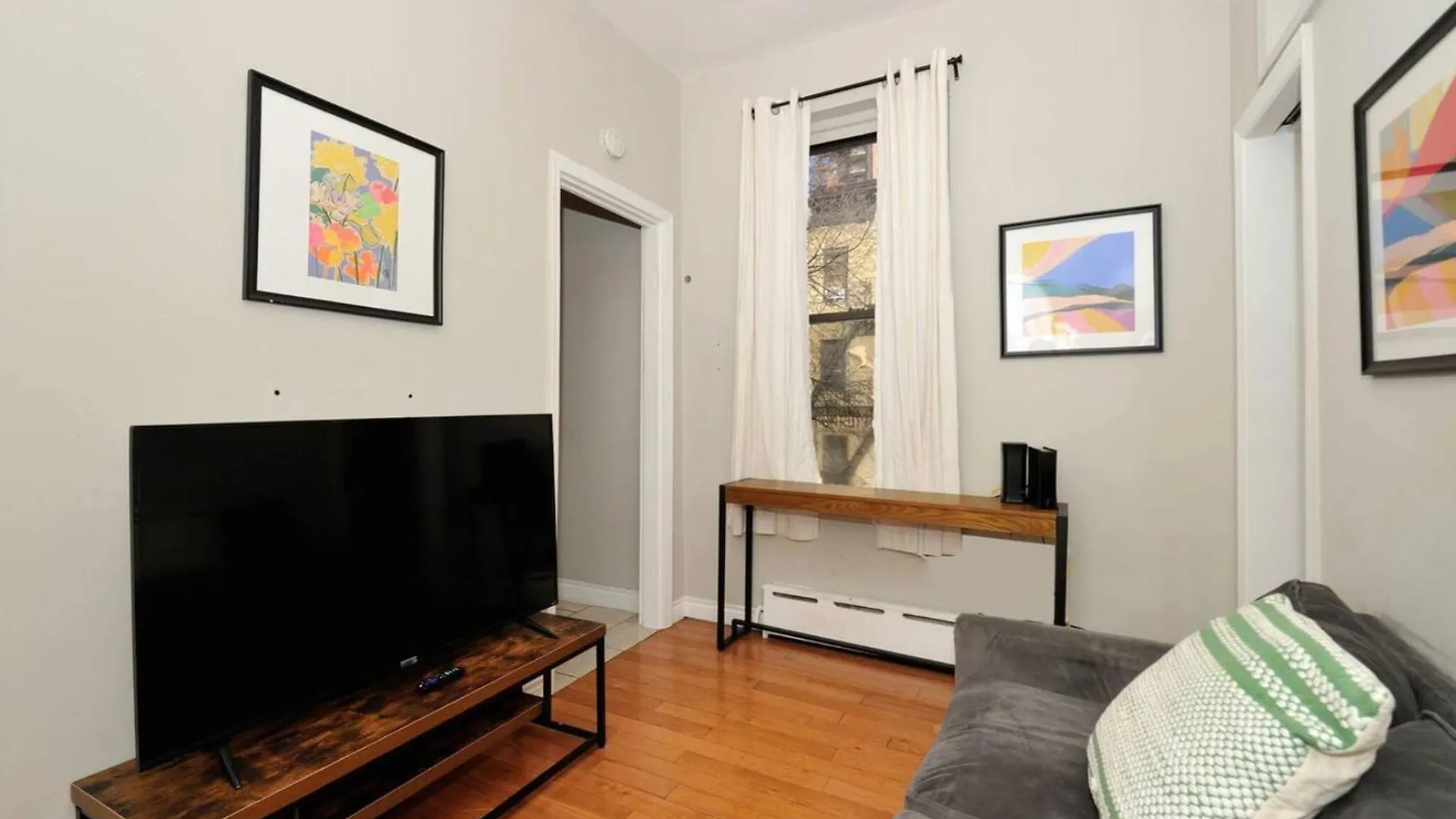 Urban Sunshine Cozy 1-Bedroom In Nycs Heart New York 0*,  United States