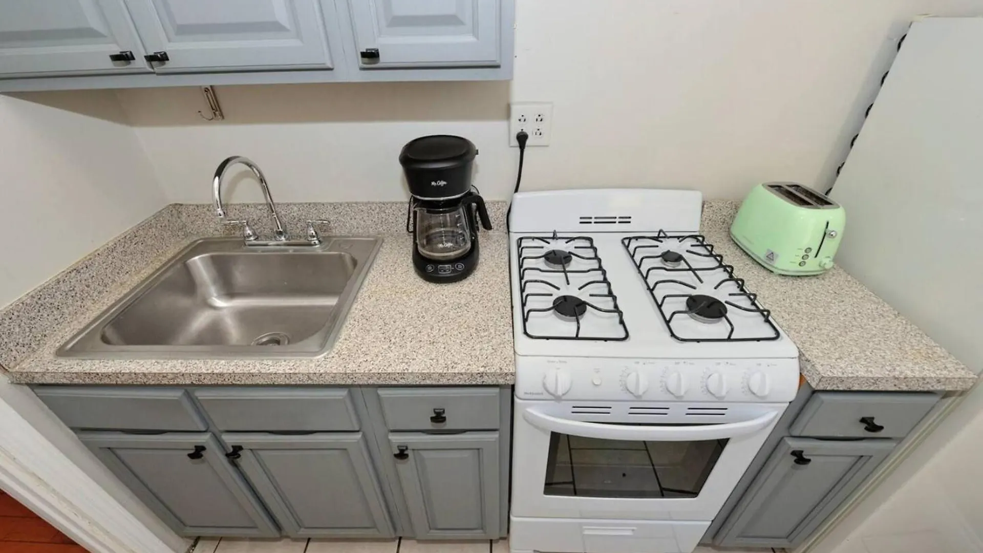 Apartment Urban Sunshine Cozy 1-Bedroom In Nycs Heart New York